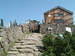 山頂月山神社